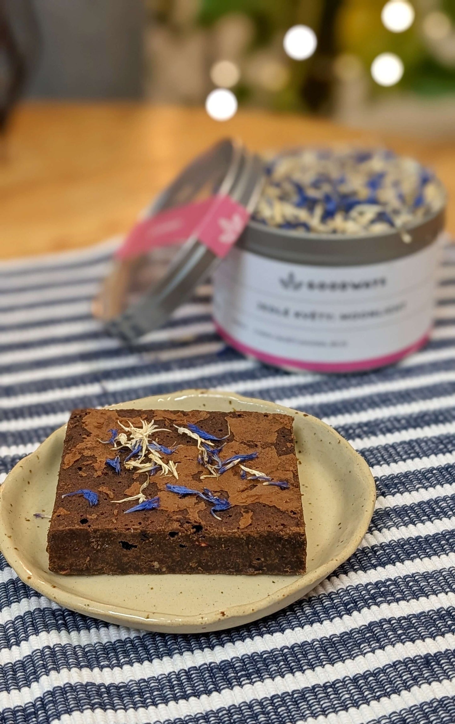 Edible Flowers: Moonlight Flower Blend